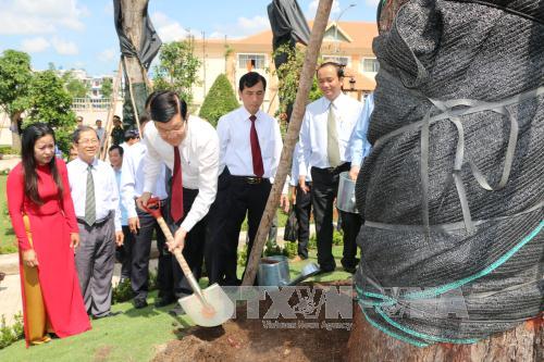 Chủ tịch nước tưởng niệm luật sư Nguyễn Hữu Thọ ảnh 2